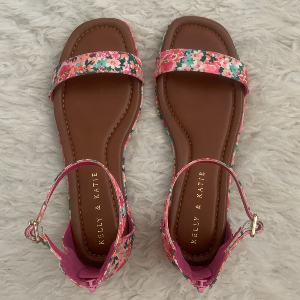 Kelly & Katie Womans Sandals